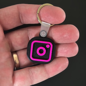 Instagram (IG) NFC Keychain – Tap to Share | Personalized Branding | Modern Digital Business Card | NTAG215