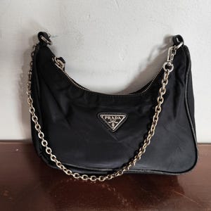 Sac Prada Re-Edition 2005 - Noir en Nylon Authentique – Sac Épaule Vintage Y2K