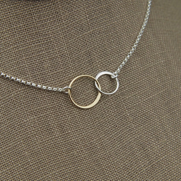 Interlocking rings necklace in sterling silver and bronze, two linked circles, interlocking circles, mixed metals, mother's day