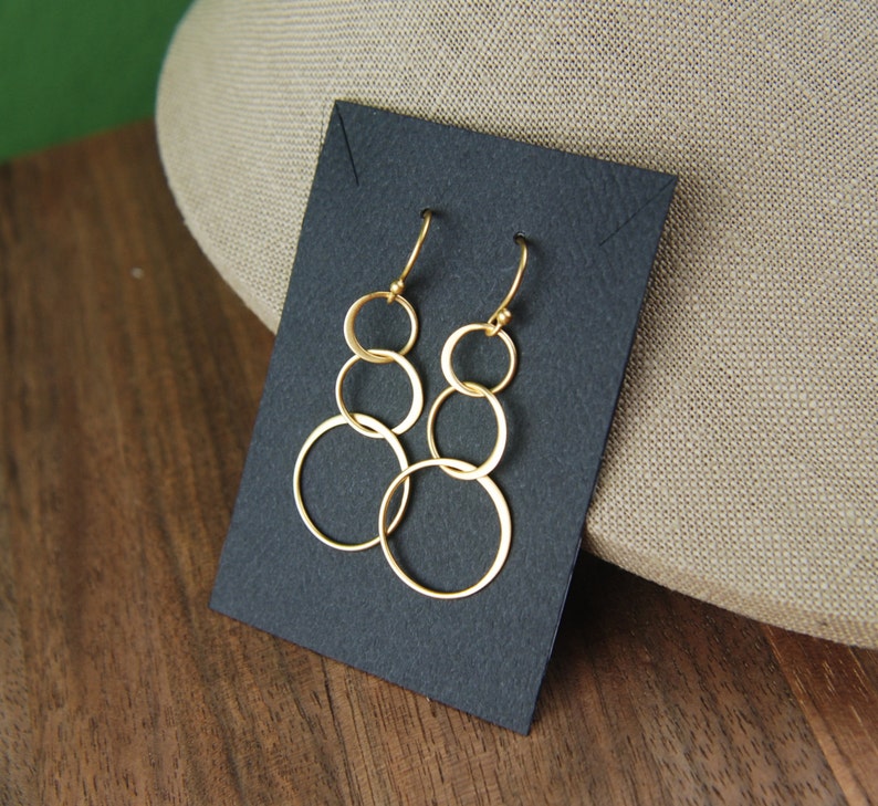 Gold Interlocking Circle Earrings Gold Earrings Gold Hoops Etsy