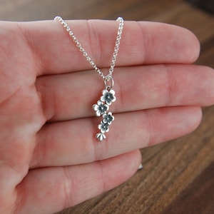 Cascading flower charm necklace in sterling silver, cherry blossom charm, botanical, silver flower necklace, mother's day Bild 1