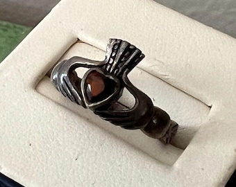 Vintage Sterling Claddagh & Garnet Ring. Size 5. Irish Celtic Heart 925