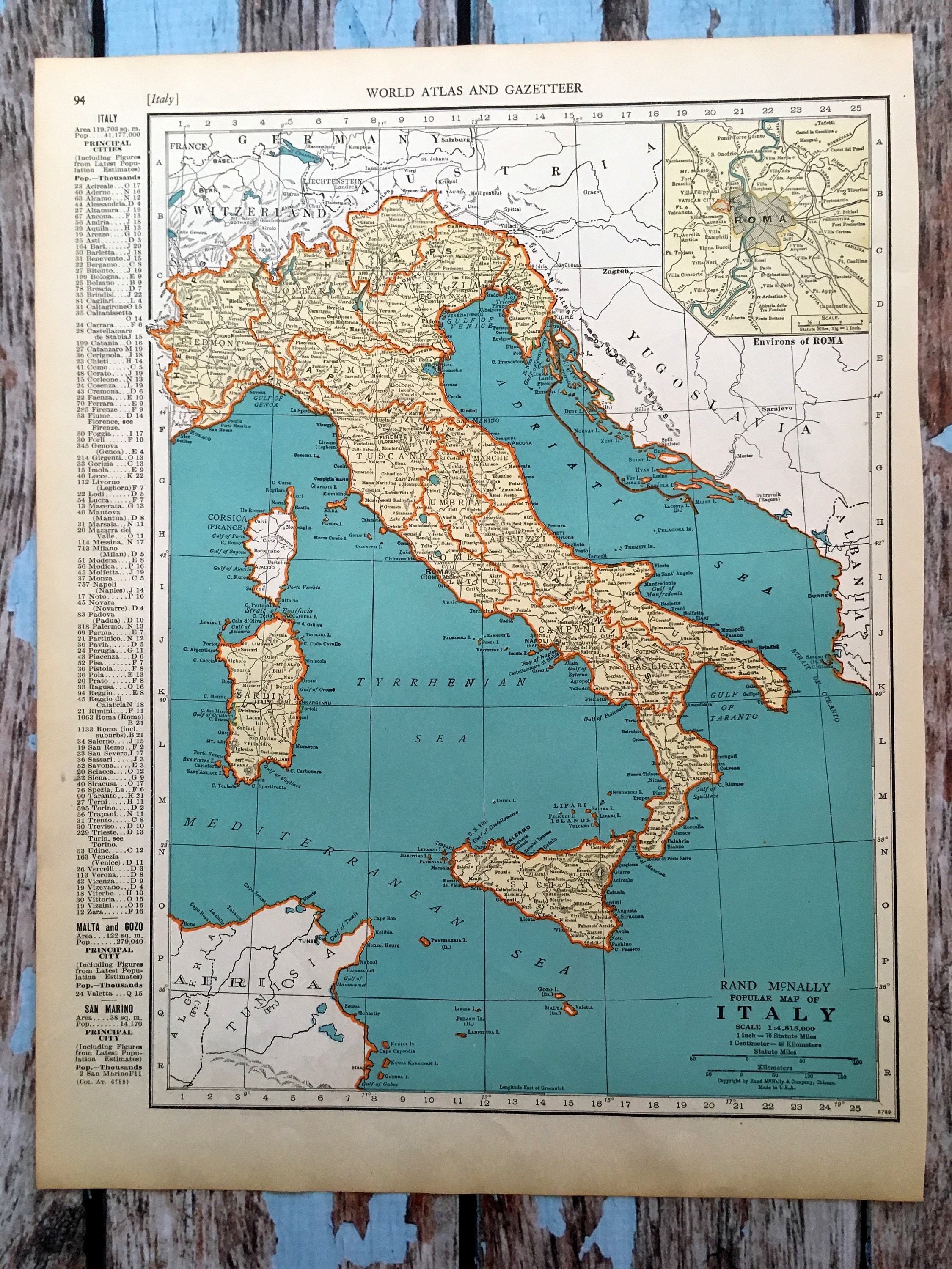 イタリアのアンティーク地図。1937年頃。89年前の歴史的版画、額装