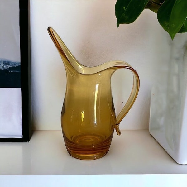 Viking Glass Epic Swung Pitcher. Mid Century Amber Art Glass 6.5" Tall. Excellent Condition