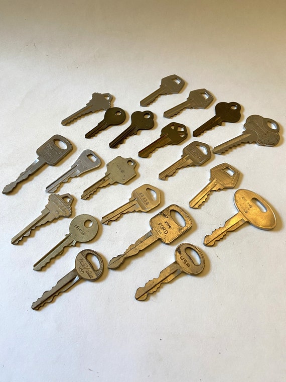 Große Sammlung alter Schlüssel