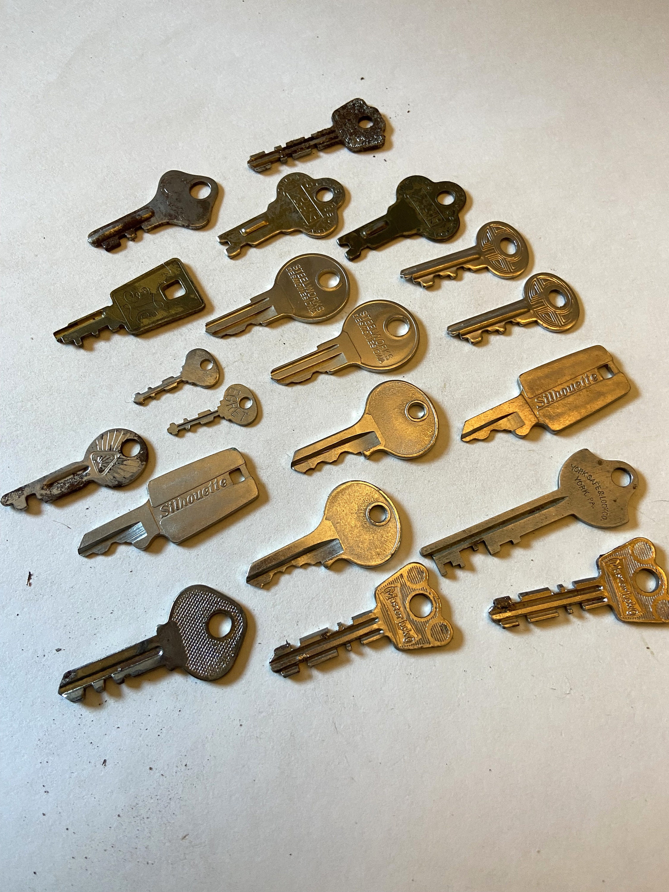 Vintage Skeleton Keys, Antique Keys, Set of 3 Steampunk Keys, French Old  Keys, Shabby Chic Decor, Industrial Style, Key Collection, 1920s 