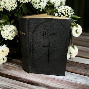 1945. The Book of Common Prayer. Antique Religious Book. Daily Prayers, Pocket Bible. Old Book Display. Including Psalms of David. WWII Era