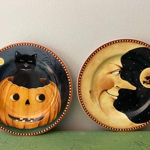 Spooky Halloween Plates by David Carter Brown. Sakura | Oneida. Pumpkin Hollow 8 3/16&quot; Salad Plates Set Of 2