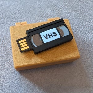Retro VHS USB Flash Drive: Vintage-Inspired Memory Stick