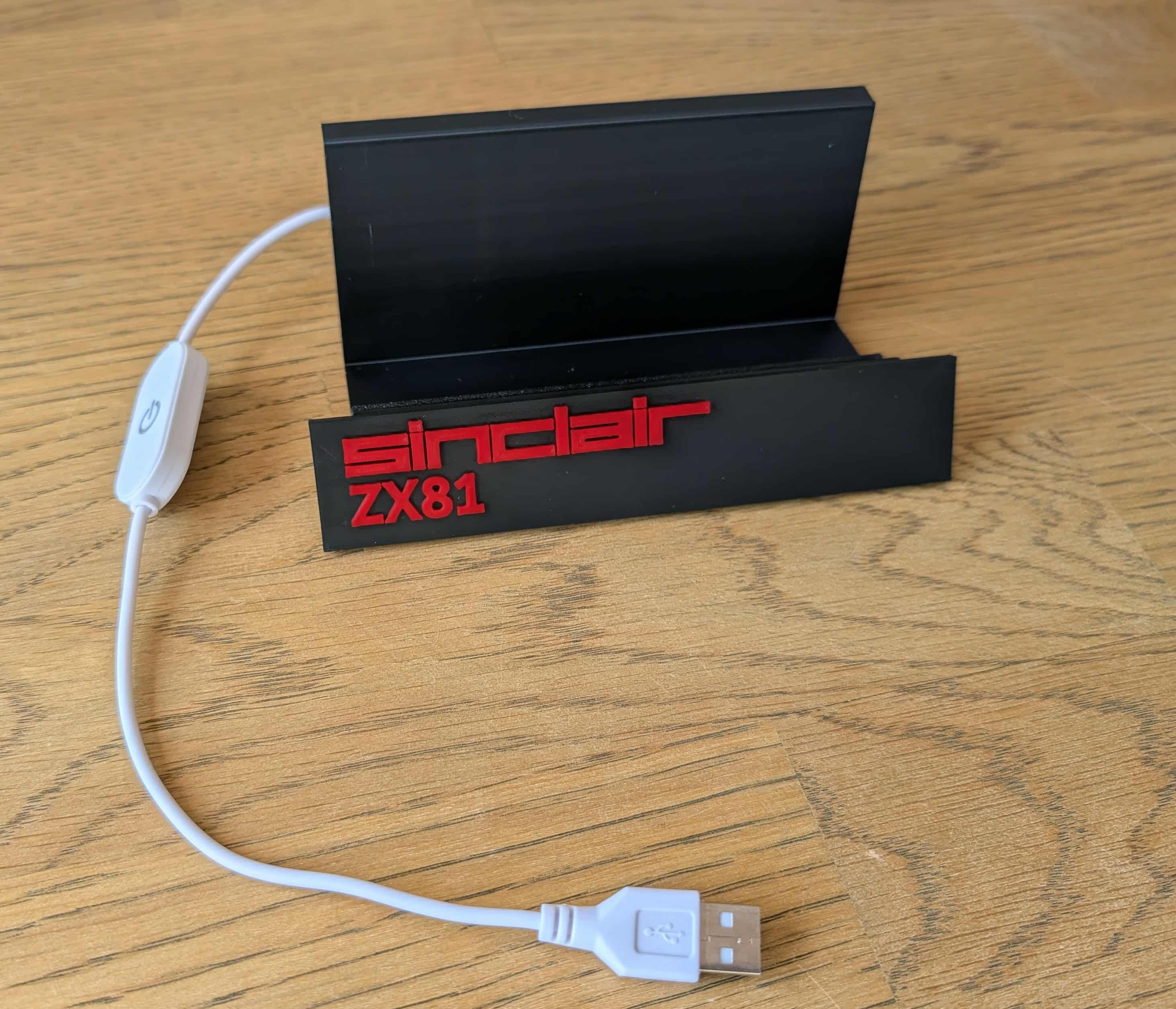 スタンド ビンテージ Sinclair ZX81 Retro Display Stand With