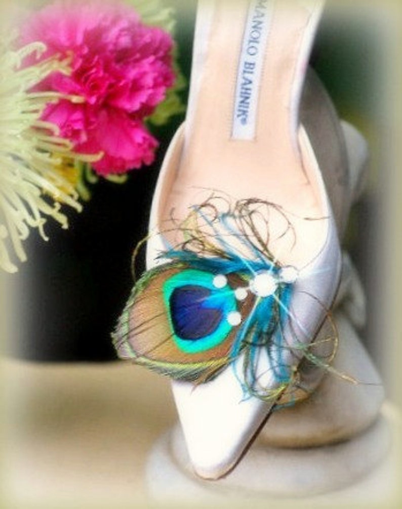 Diva Bride Bridesmaid Accessory Elegant Wedding Summer Shoe Clips Peacock Ostrich /& Gems Peridot Metallic Silver Feminine Couture Luxury