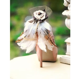 Wedding Shoe Clips Beige Tan Ivory Feathers. Night Party Sexy Sophisticated Elegant Holiday. Spring Statement Decoration Decorative Brooches image 1
