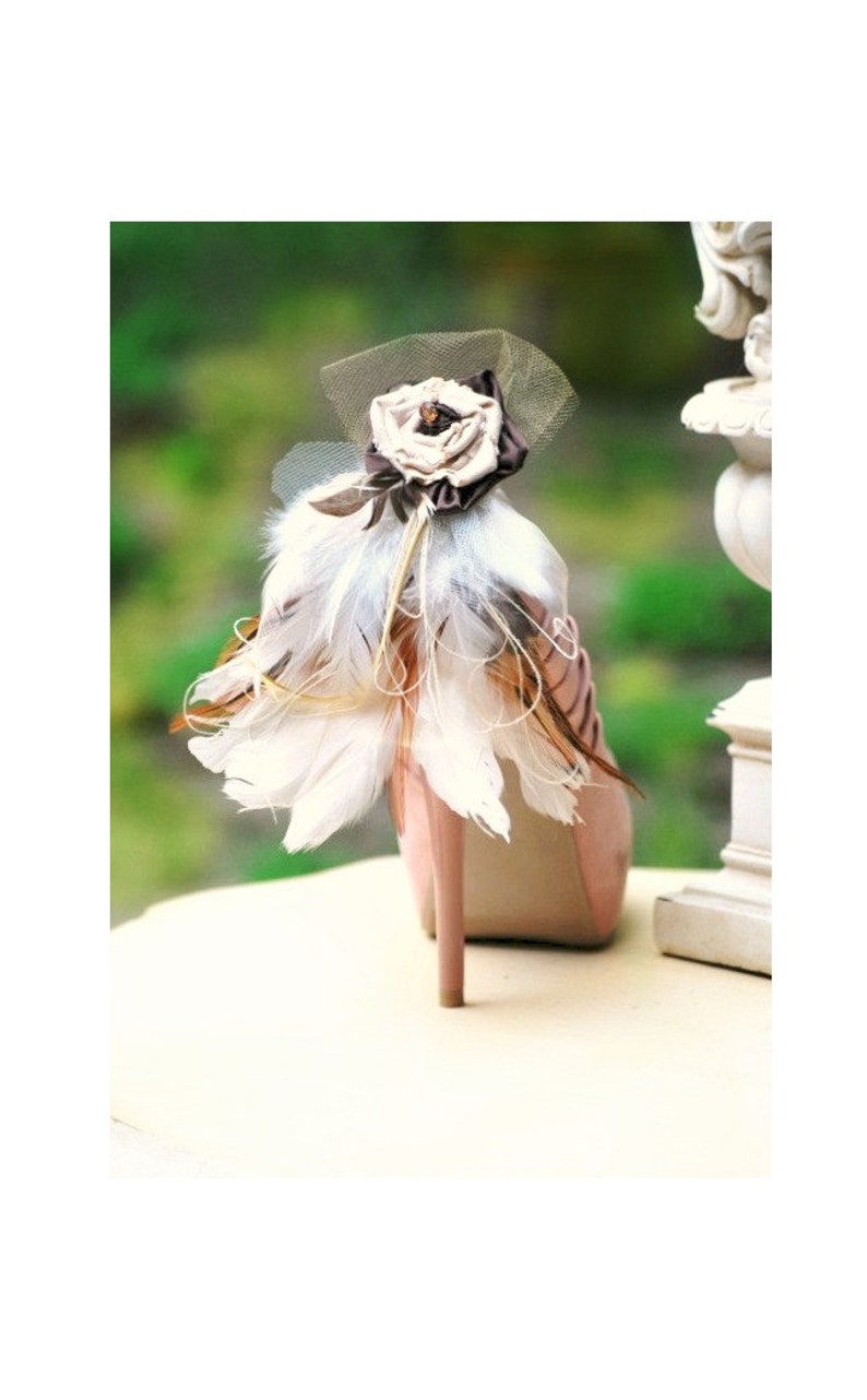 Wedding Shoe Clips Beige Tan Ivory Feathers. Night Party Sexy Sophisticated Elegant Holiday. Spring Statement Decoration Decorative Brooches image 1