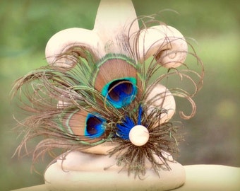 Fascinator Comb. Stunning Peacock Feather. Spring Wedding, Bride Comb, Bridal Bridesmaid Pin, Statement Flower Hair Clip, Royal Blue Emerald