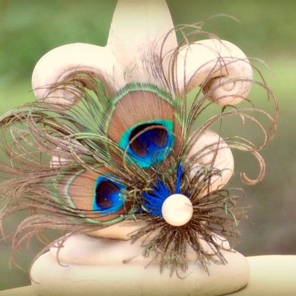 Fascinator Comb. Stunning Peacock Feather. Spring Wedding, Bride Comb, Bridal Bridesmaid Pin, Statement Flower Hair Clip, Royal Blue Emerald