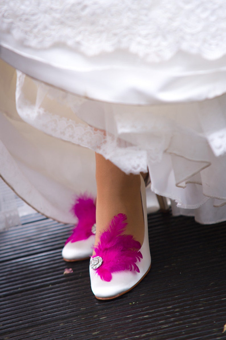 Chic Statement Edgy Bold Cocktail Burlesque Bride Bridal Bridesmaid Couture Shoe Clips Set Fuchsia Fuschia Hot Pink Feathers Rhinestone