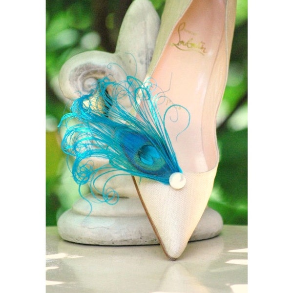 Shoe Clips Pearl & Turquoise Peacock. Chic Big Day Wedding. Elegant Couture Stunning Statement, Bride Bridal Shoe Clips, Bridesmaid Pin Gift