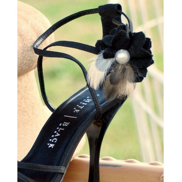 Shoe Clips Pearl & Feathers Black Flower. Couture Bride Sophisticated Shabby Chic, Statement Bridesmaids, Holiday Fashionista Stylish Trendy