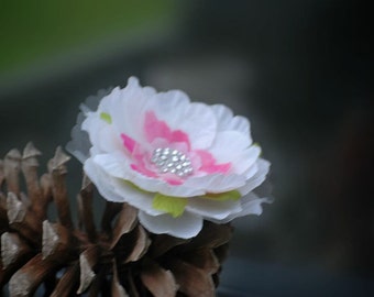 Wedding IVORY Green & Pink Hair Clip / Comb / Pin. Flower and Pearls / Rhinestone Fascinator. Statement Bride, Farmhouse MEDIUM Floral Bloom