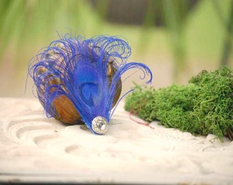 Sparkly Royal Blue Peacock Hair Clip / Comb / Bobby Pin. Simple Elegant Feather Pearl / Rhinestone Accessory. Feminine Teen Statement Hair