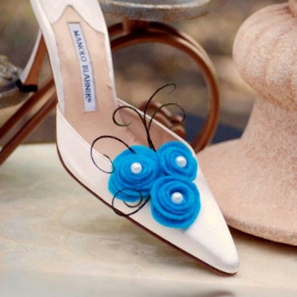 2 Turquoise Blue & White Swirls Trio Shoe Clips / Hair Pins. Bridal Bridesmaid Friend Teen. Boutique Style Couture, Peacock Herl Pearl Clip