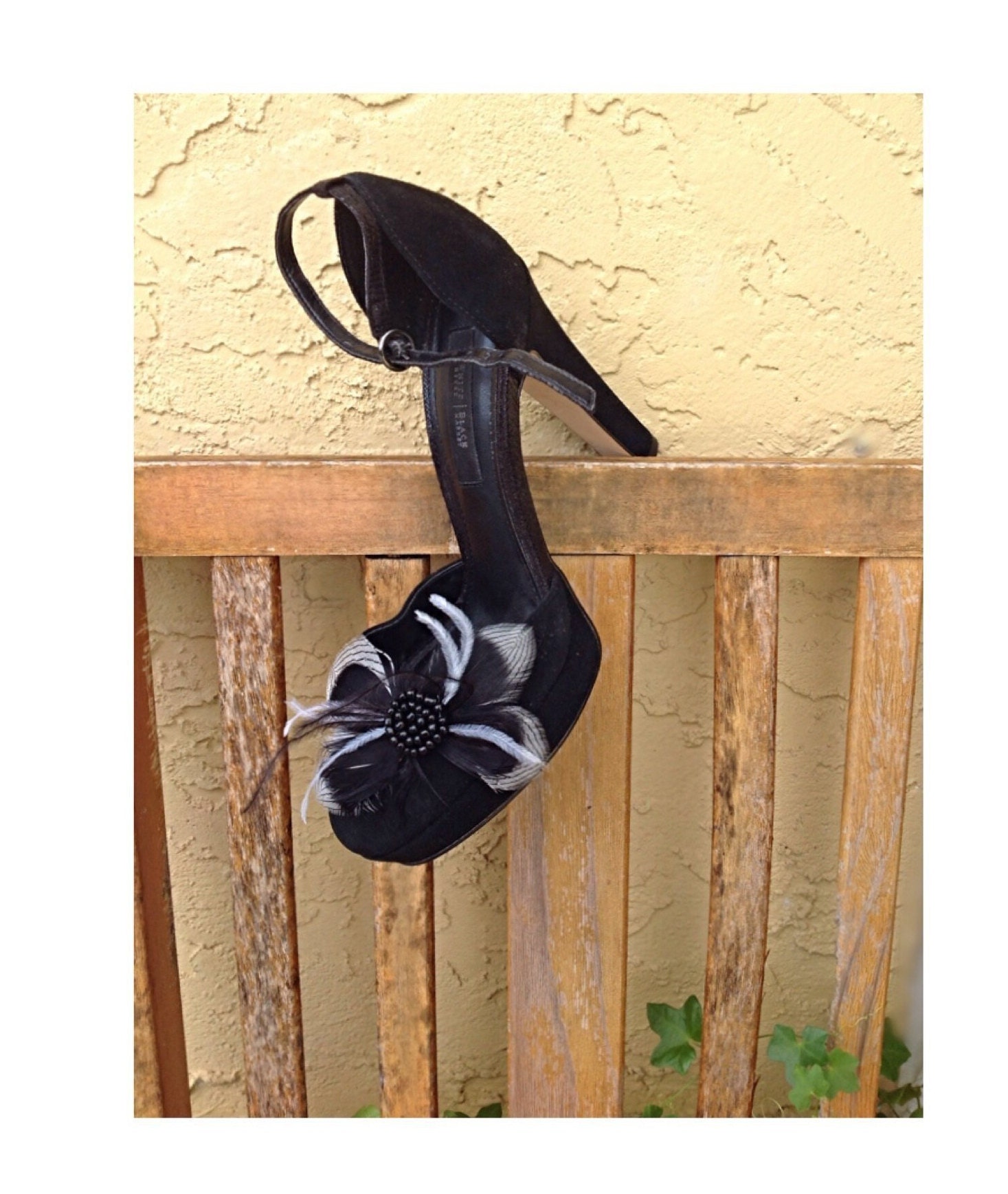 Frayed997 Bee Shoe Clips , Gold Bee Shoe Clips , Black and White Bow Shoe Clips , Bridesmaids Gifts Red and Black Bee