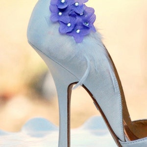 Clips de chaussures de mariée. Clip de chaussure dhortensia à la lavande. Perle / Strass Gemme. Demoiselle dhonneur, Shabby Chic Français Pins On, Mariage floral de jardin image 4