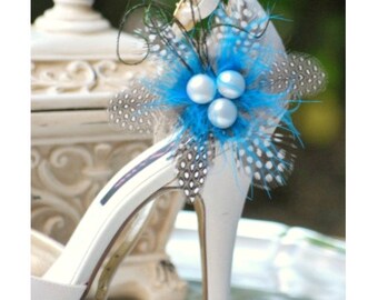 Wedding Shoe Clips Something Blue. Classy Polka Dot Feather Pearl. Big Day Bride Bridal Bridesmaid Elegant Edgy Aquamarine Turquoise Fashion