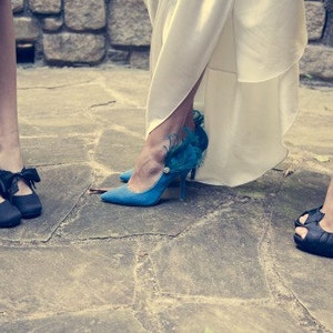 Something Blue Shoe Clips Turquoise Peacock Feather & Rhinestone Gem / Pearl, Modern Wedding Bride Bridal Shower Gift, Bridesmaid Maid Honor