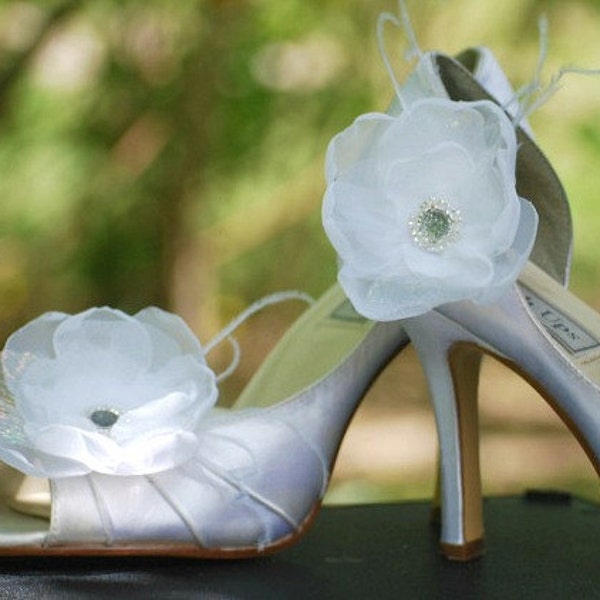 Wedding White or Ivory & Opal Organza Flower Shoe Clips. Bride bridal couture, elegant trendy gift idea, fabulous rockabilly dainty feminine
