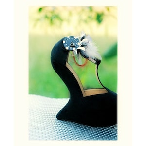 Shoe Clips Poker Chips Dobbelstenen Speelkaarten & Veer. Casino Royale Las Vegas Game Theme Party. Rood zwart wit couture, bruids nieuwigheid cadeau