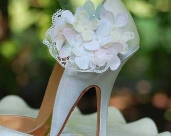 Sposa Scarpe Clip Beige Avorio Rosa Celadon Ortensie & Pizzo. Moda Matrimonio primavera, Vintage Style Couture. Verde mela. Bloom Bunch Blossom