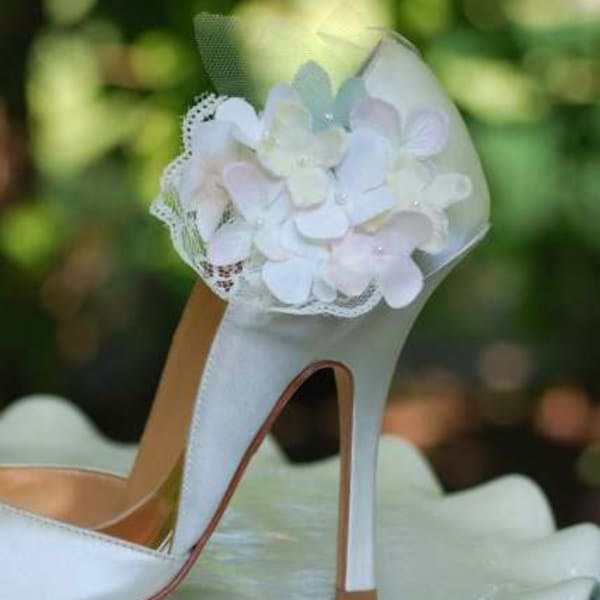 Bride Shoe Clips Beige Ivory Pink Celadon Hydrangeas & Lace. Spring Wedding Fashion, Vintage Style Couture. Apple Green. Bloom Bunch Blossom