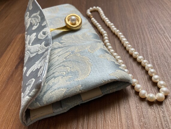 Necklace storage travel deals