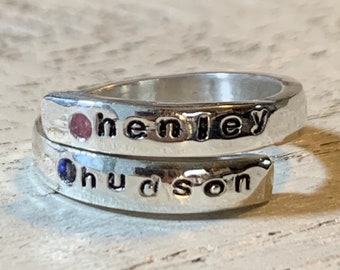 Geburtsstein Ring für Mama. Stapelbarer Mutter Ring. Personalisierter Namensring. Stapelbarer Geburtsstein Ring.