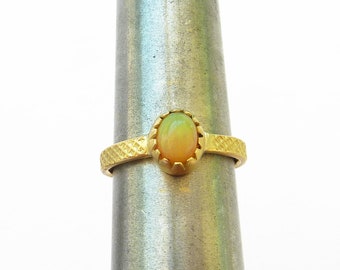Opal Gold Ring 18K - High End Opal Jewelry