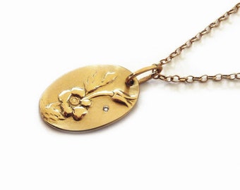 Gold Flower Pendant Necklace, Oval Gold Pendant, Diamond in 18K solid gold - Handmade Fine Jewelry