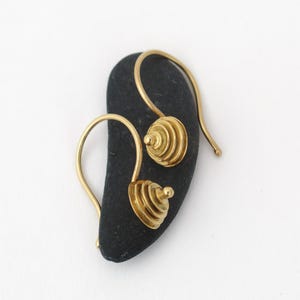 Small 18K Gold dangle earrings, Ancient style, solid real gold - Handmade Fine Jewelry
