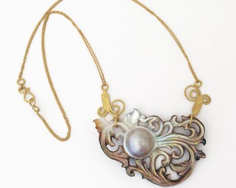 Colar Mabe com Pérolas em Concha, Colar em Ouro 18K - Joia Única e Marcante