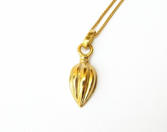 Ancient Greek Style gold pendant - handmade fine jewelry
