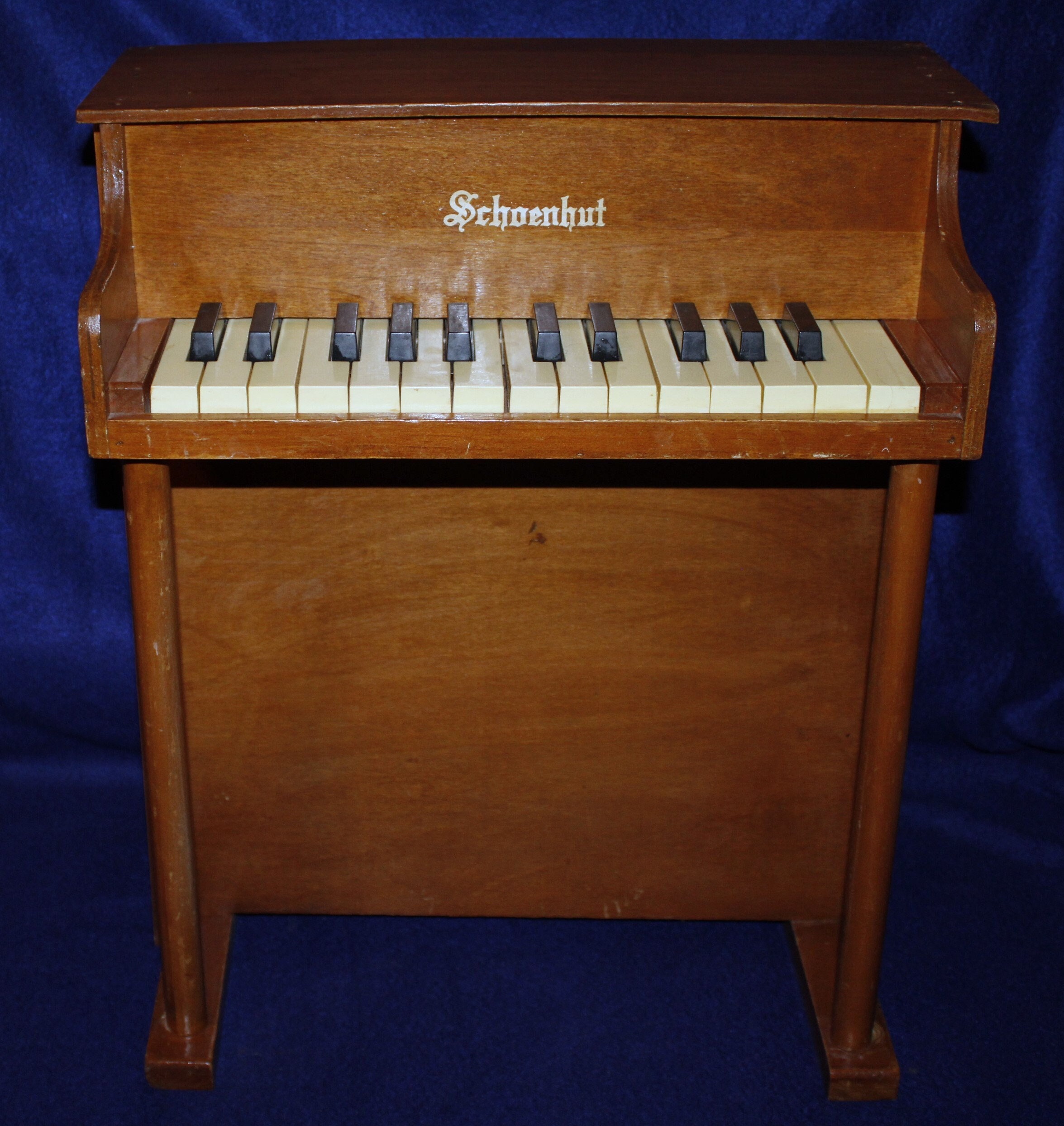 Schoenhut outlet baby piano