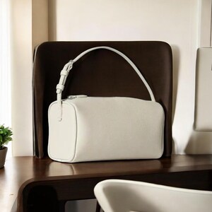 90er Minimal Ledertasche | Top Griff Kleine Einkaufstasche | Vintage Leder Geldbeutel | Minimalistische Umhängetasche | Elegantes Alltags-Accessoire für Frauen