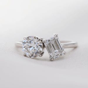 Toi Et Moi Engagement Ring, Two Stone Diamond Ring, Round and Emerald Cut Ring, Anniversary Gift, Handmade Jewelry, You and Me Wedding Ring