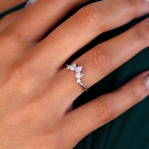 Fede nuziale curva in argento sterling: anello con diamanti simulati a forma di pera