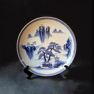 Vintage massive scale Japanese Arita cobalt blue and white porcelain decorative platter. 18 inch diameter.