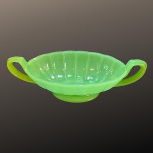 Fenton Jadeite große Konsolenschale mit Henkeln und Sockel. 17 Zoll.
