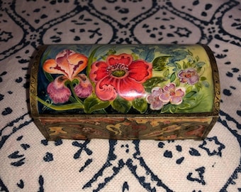 Jewellery box made of camel bone