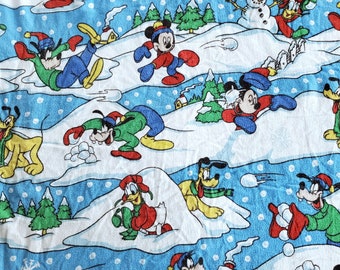 Mickey Mouse & Friends Flannel Bed Sheet SET - Flat and Fitted - Winter Kids Bedding, Disney Christmas Room Decor, Goofy, Donald Duck, Pluto