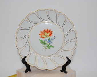 Assiette en porcelaine de Meissen de 23,5 cm à bordure dorée • Motif floral peint à la main • Relief gaufré • Assiette décorative vintage