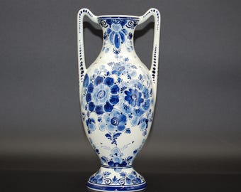 Vase à poignée Regina Delft Blauw – Céramique peinte à la main, Hollande